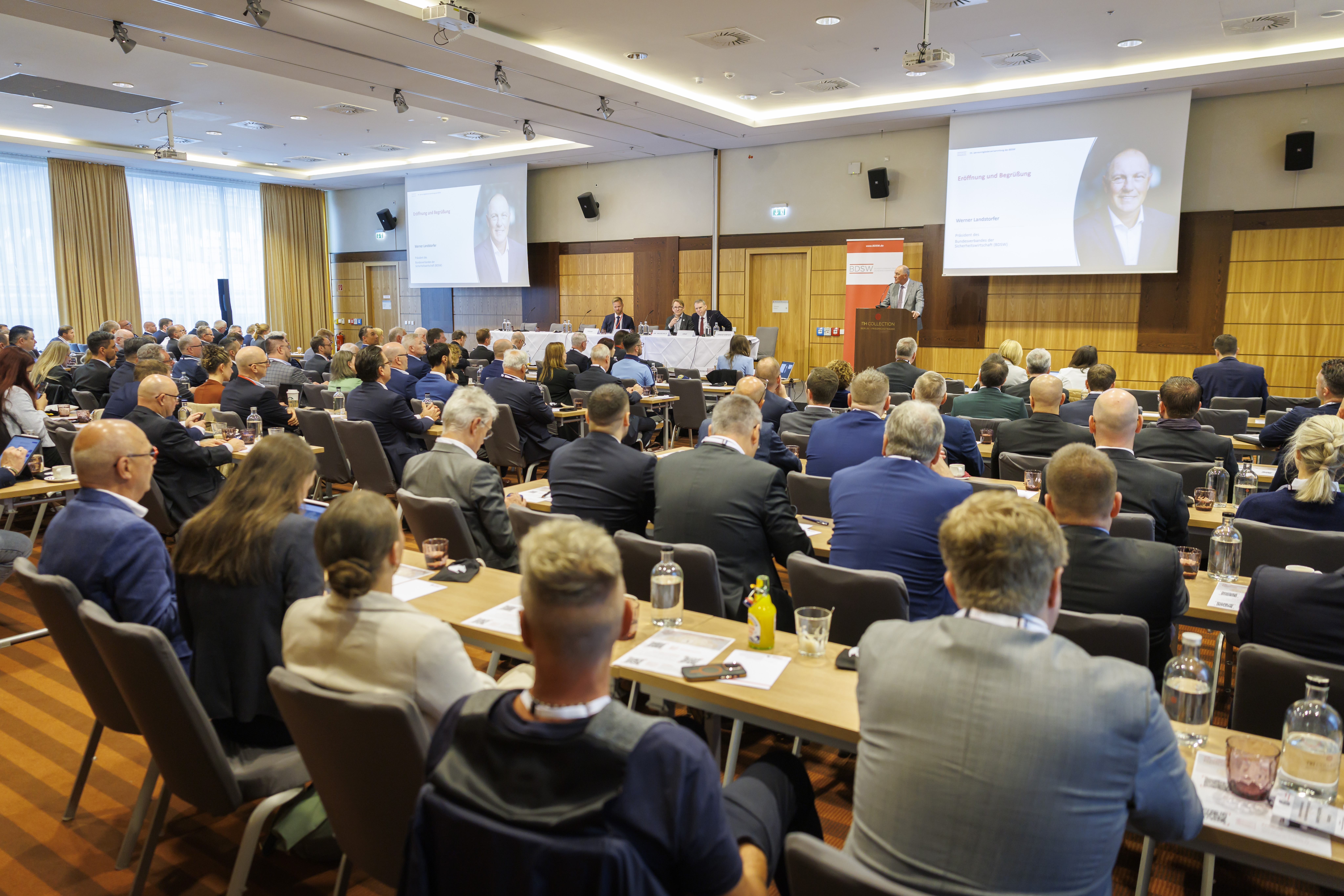 Sicherheitswirtschaft fordert entschlossene Reformen und stärkere Einbindung in die Sicherheitsarchitektur Deutschlands