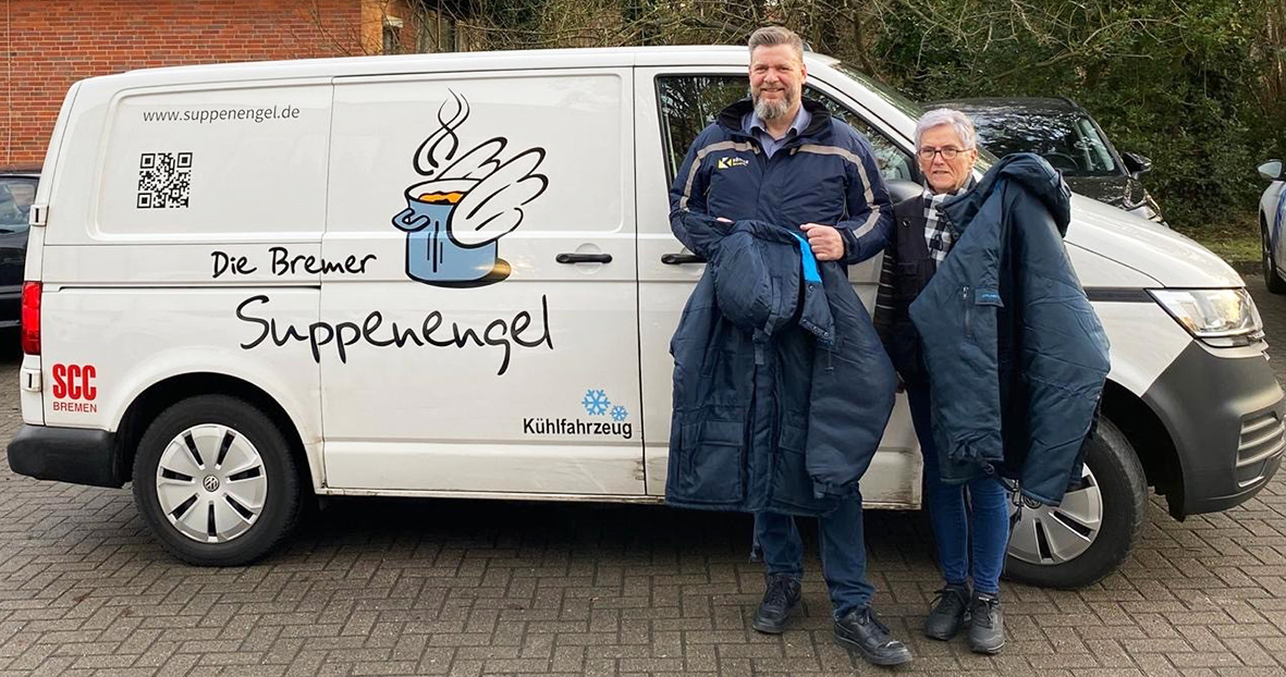 Hilfe für Obdachlose: KÖTTER Security spendet 500 Winterparka 